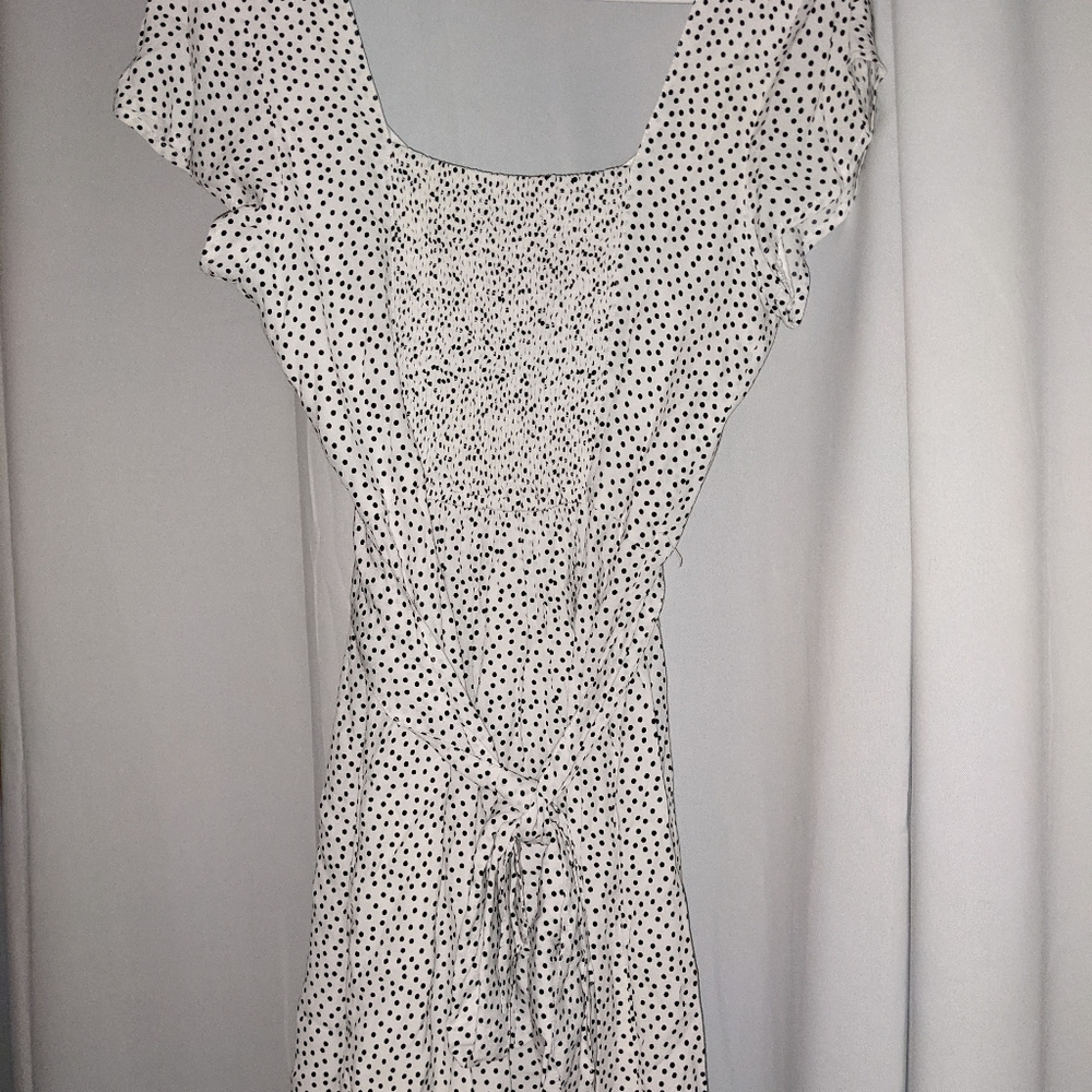 Abercrombie & Fitch White Mini Dress with Black Polka Dots - Picture 5 of 7